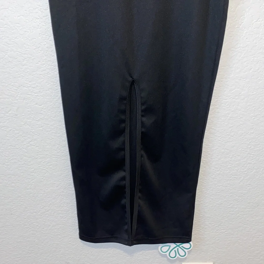 Dress - Picture 4 of 7